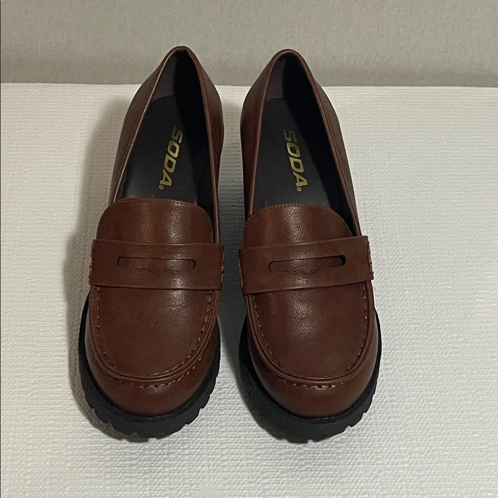Soda Women's Chocolate Brown Loafers
Size 8M - Picture 2 of 8